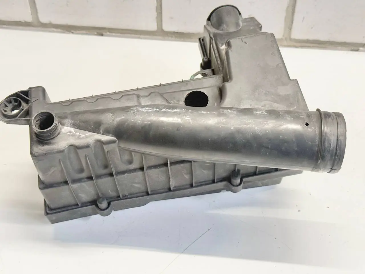 Luftfiltergehäuse Tiguan 5N Passat 3C Limo VW Passat 3C Limo 1.9L TDI 3C0129607