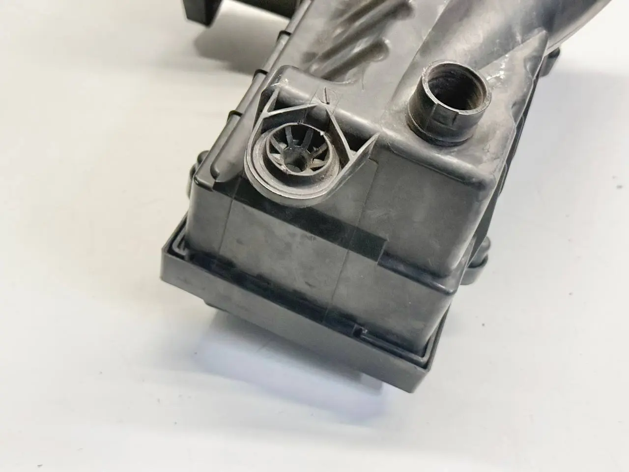 Luftfiltergehäuse Tiguan 5N Passat 3C Limo VW Passat 3C Limo 1.9L TDI 3C0129607