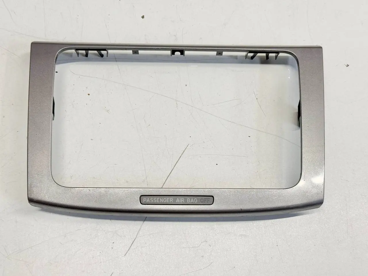 Blende Verkleidung Rahmen für Radio B6 VW Passat 3C Limo 1.9L TDI 3C0858069M