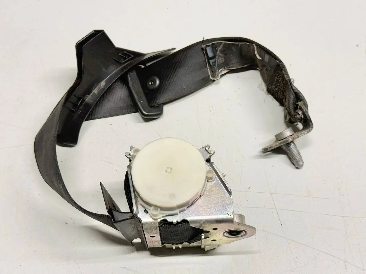 Sicherheitsgurt Gurtstraffer Gurtschloss VW Passat 3C Limo 1.9L TDI 3C0857806G