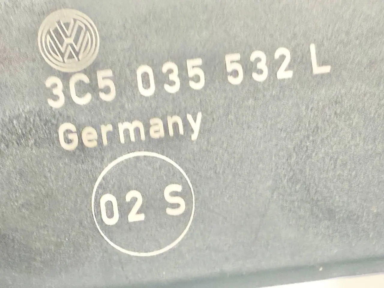 Antennenverstärker Antennenmodul Passat VW Passat 3C Limo 1.9L TDI 3C5035532L