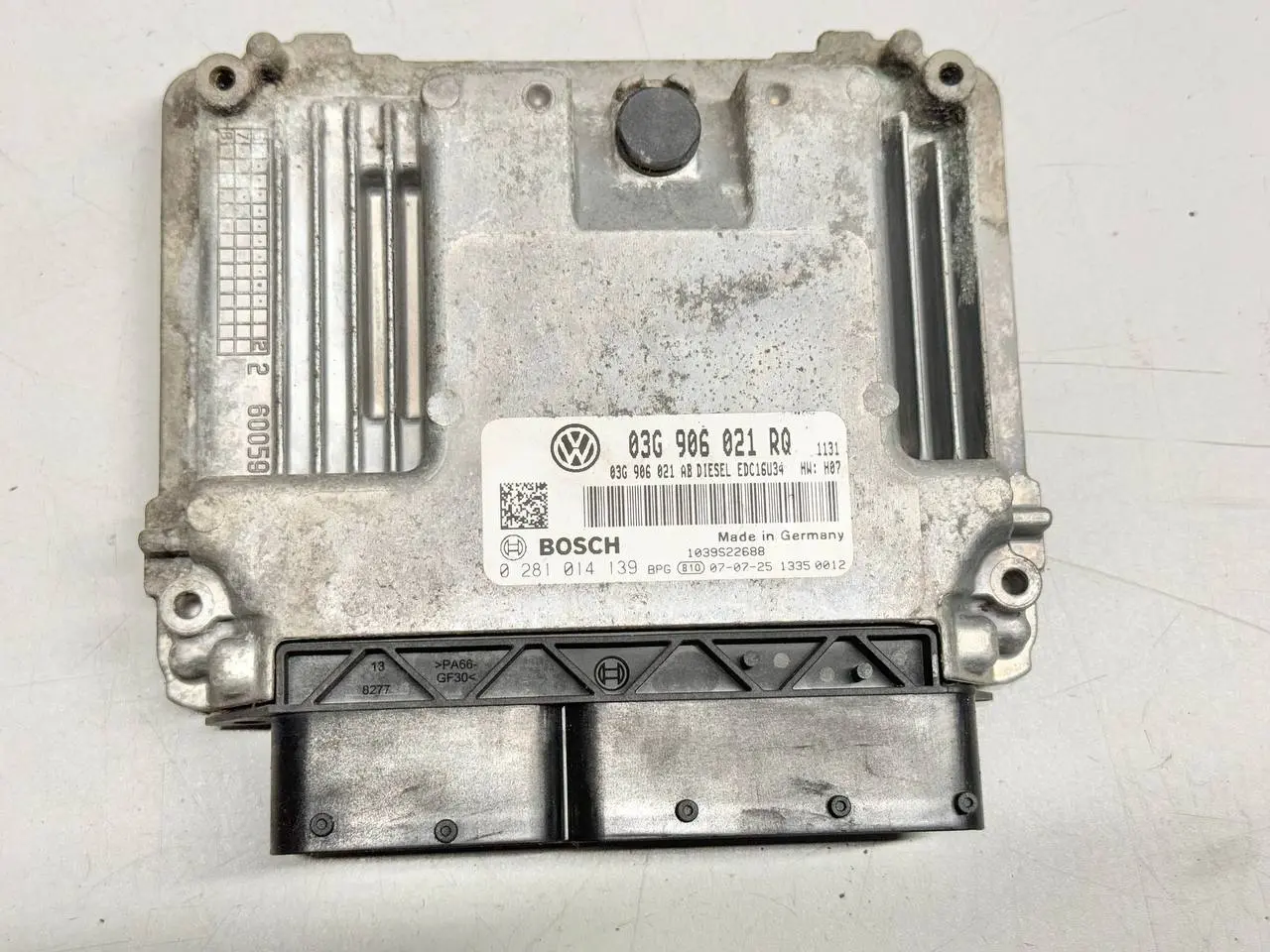 Motorsteuergerät ECU Steuergerät Passat VW Passat 3C Limo 1.9L TDI 03G906021RQ