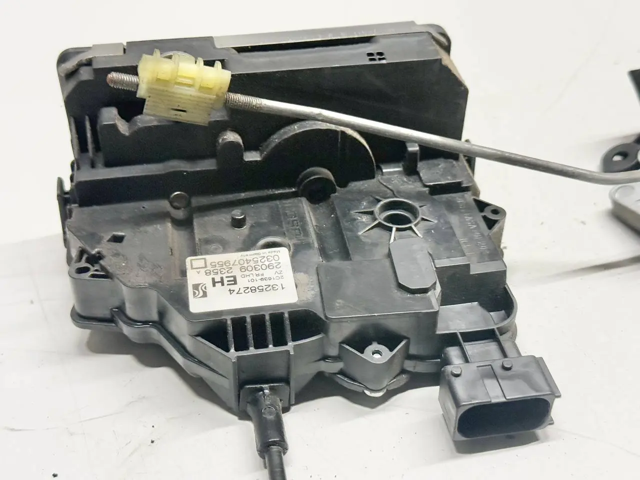 Türschloss vorne rechts für Corsa D Corsa-D Opel Corsa-D 1.4L 2008 13258274