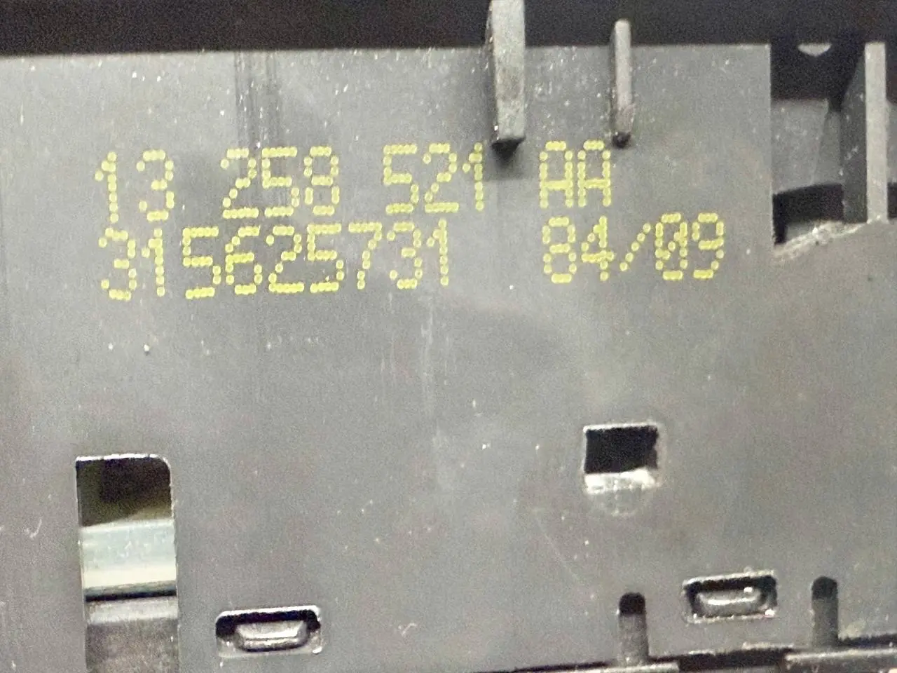Fensterheber Schalter elektrisch vorne links Opel Corsa-D 1.4L 2008 13258521