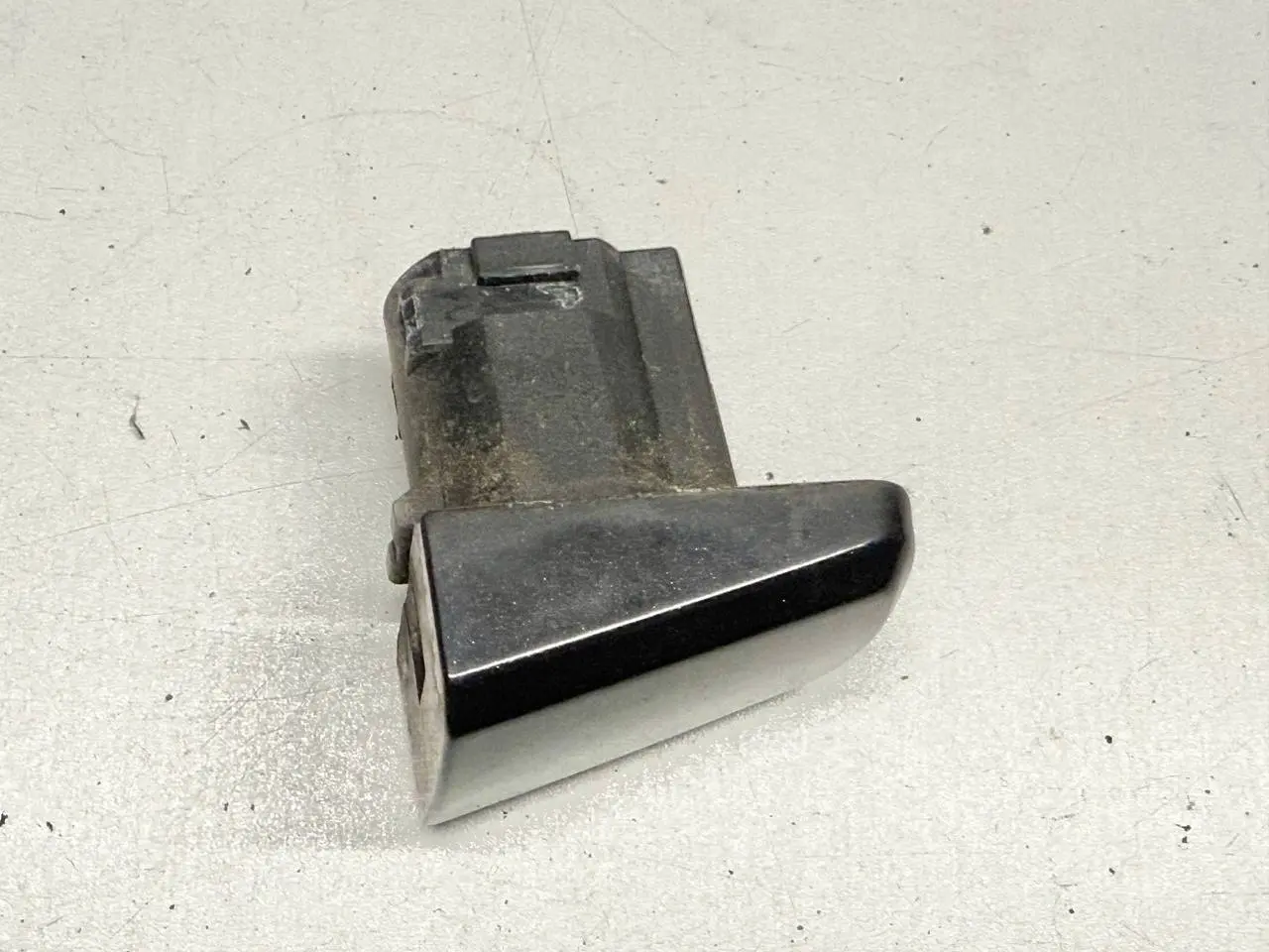Abdeckung für Türaußengriff vorn und hinten Opel Corsa-D 1.4L 2008 24463557