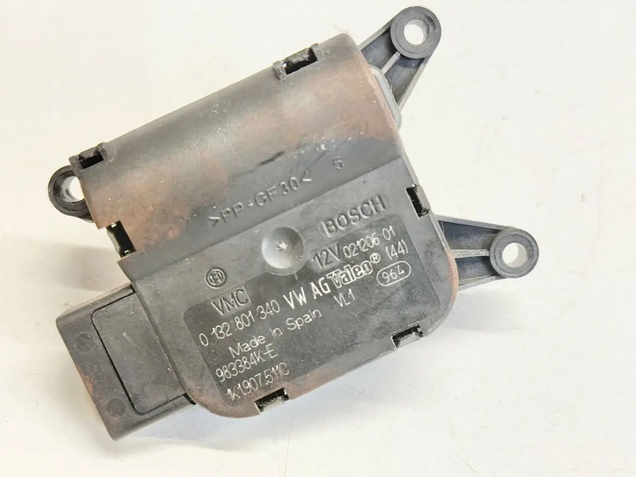 Stellmotor Heizungsklappen Golf 5 1K1 1,9 Golf 5 1K1 1,9 TDI 2006 0132801340