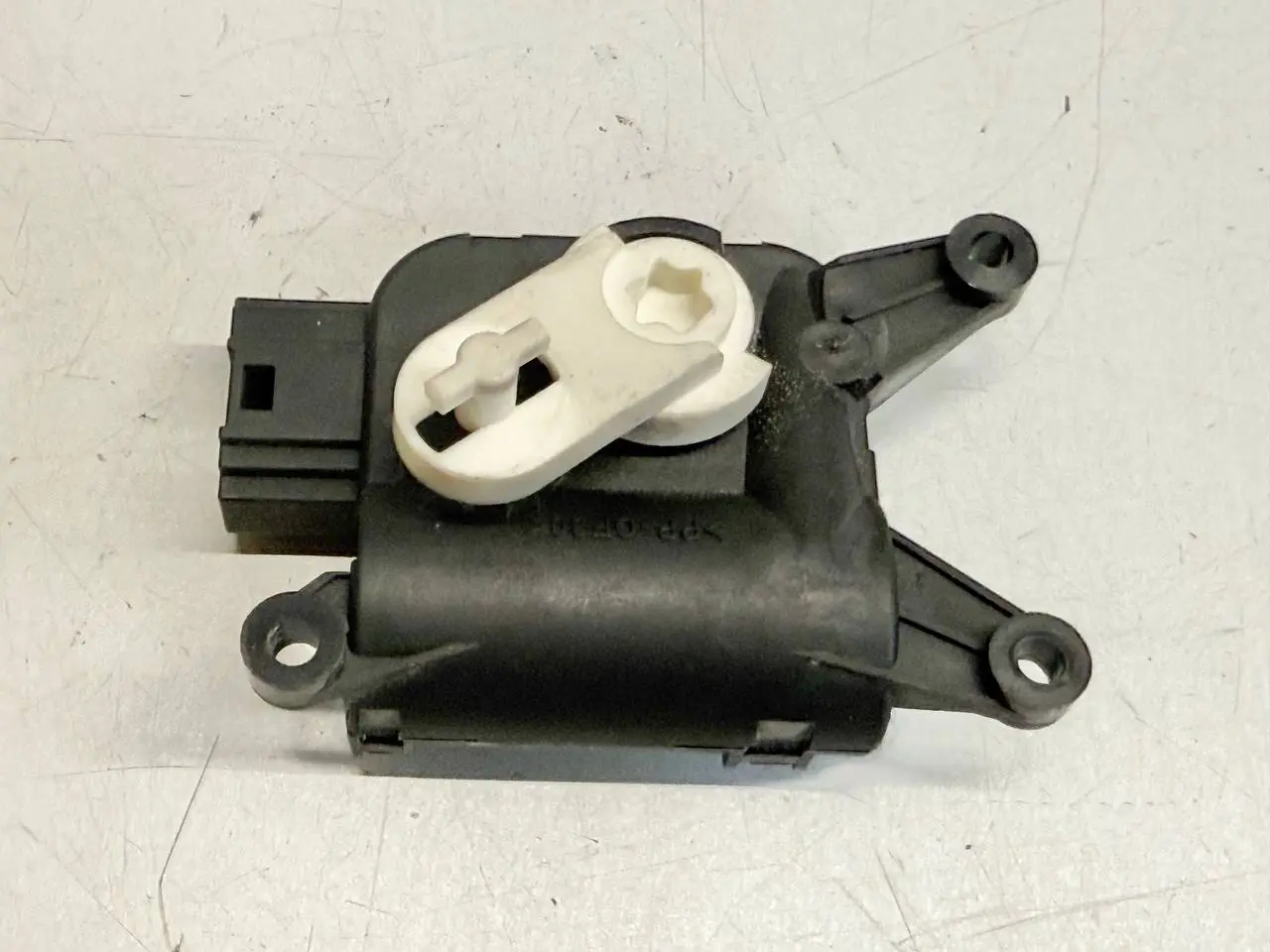 Stellmotor Heizungsklappen Golf 5 1K1 1,9 Golf 5 1K1 1,9 TDI 2006 0132801340