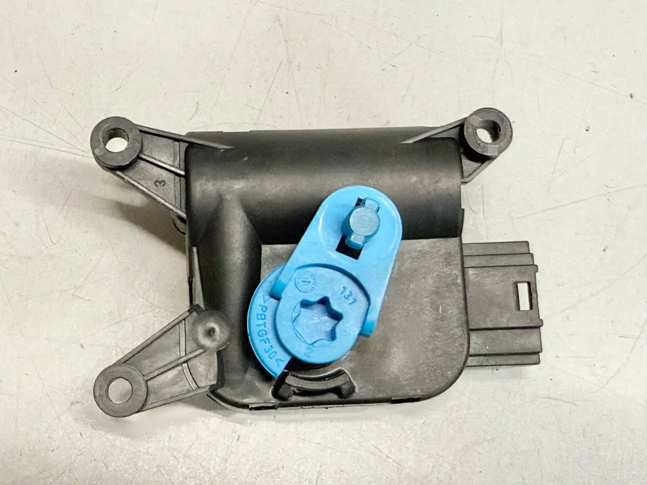 Stellmotor Heizung Klimaanlage Lüftung 5 Golf 5 1K1 1,9 TDI 2006 0132801343