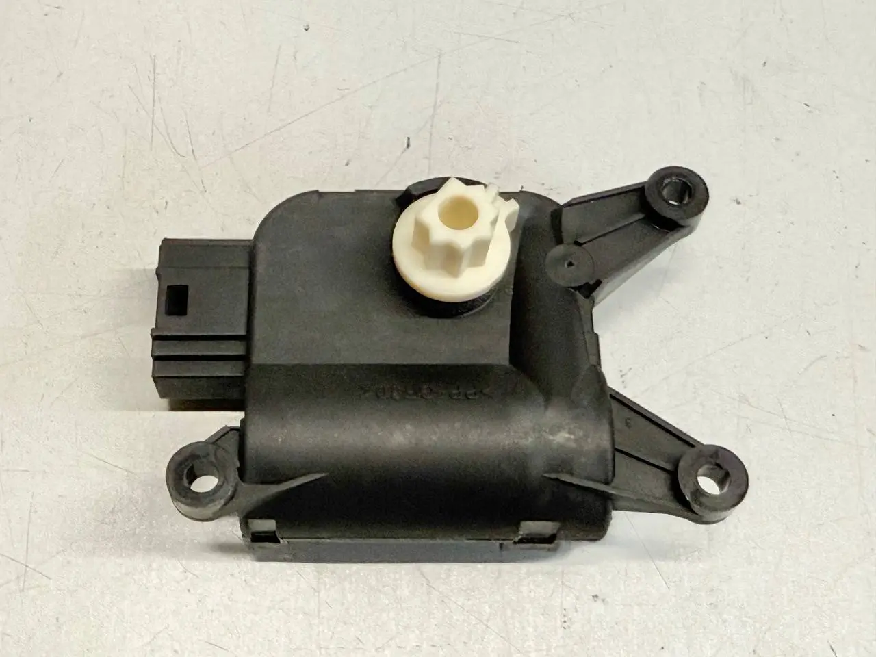 Stellmotor Heizung Klimaanlage 5 Golf 5 1K1 Golf 5 1K1 1,9 TDI 2006 0132801345