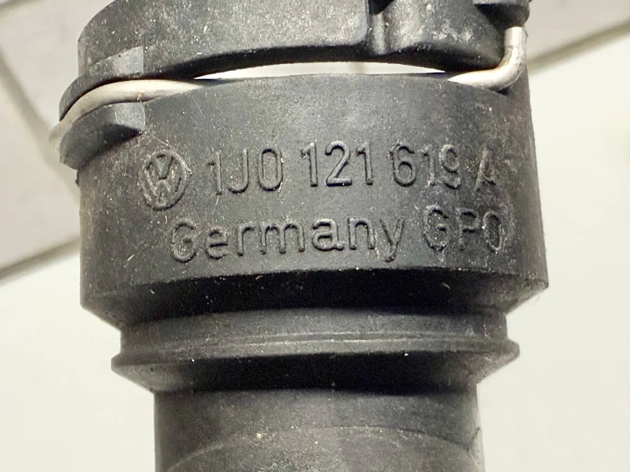 Kühlerschlauch Wasserschlauch Polo 9N1 SKODA Fabia 6Y5 1.4 2001 Kombi 6Q0122051