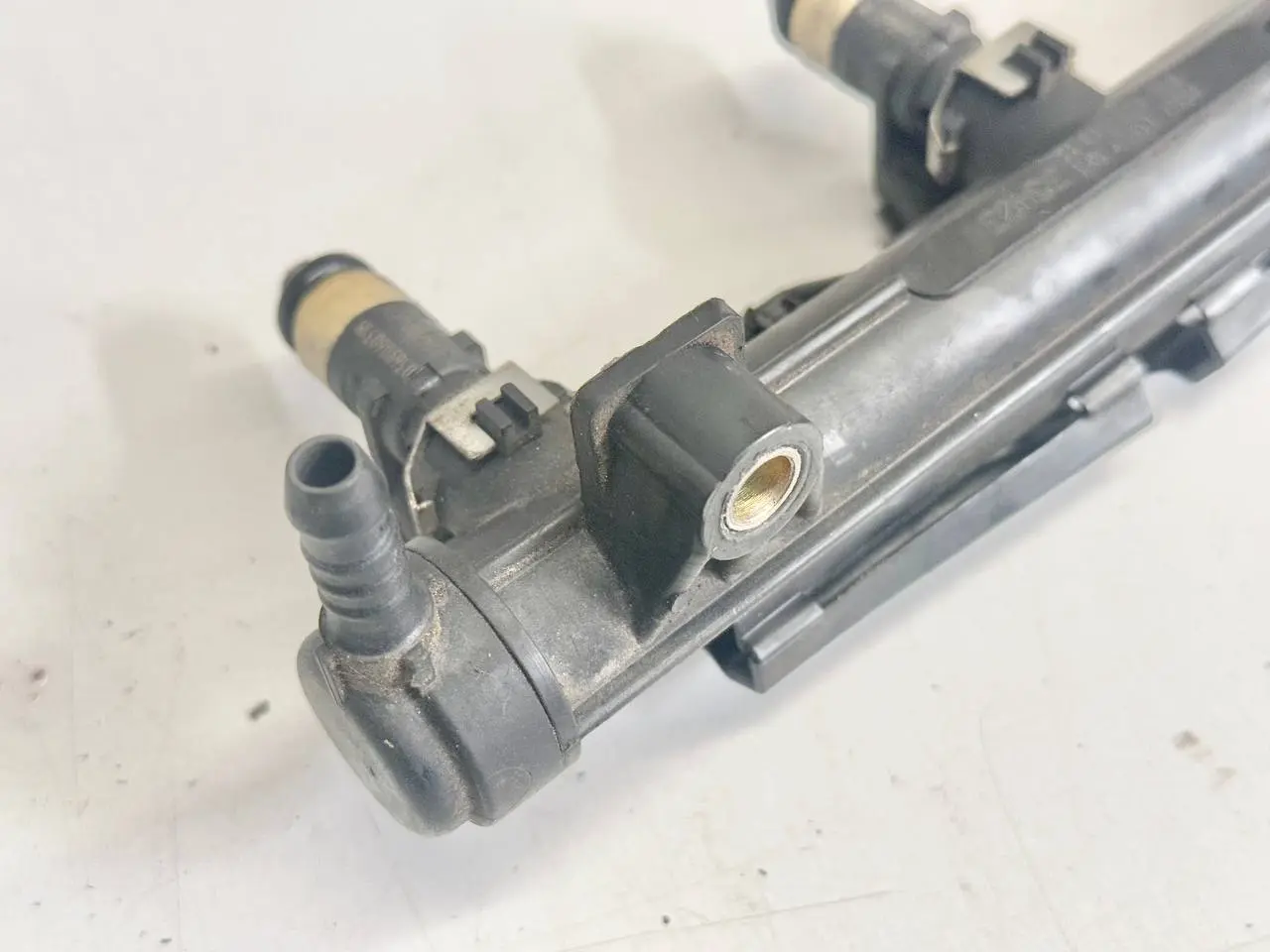 Kraftstoffverteiler Einspritzleiste SKODA Fabia 6Y5 1.4 2001 Kombi 036133320