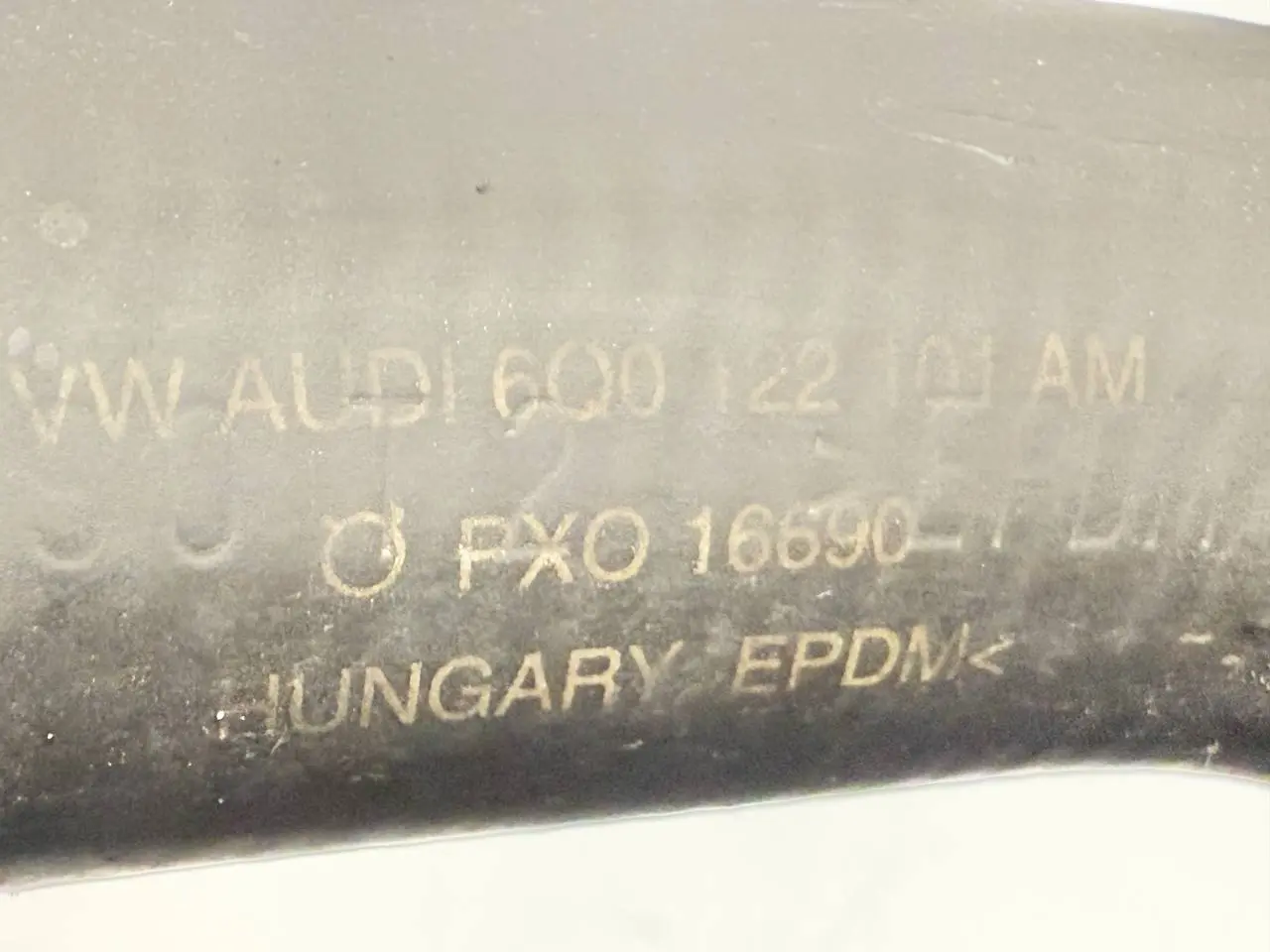 Kühlmittelschlauch Kühlwasserschlauch SKODA Fabia 6Y5 1.4 2001 Kombi 6Q0122101