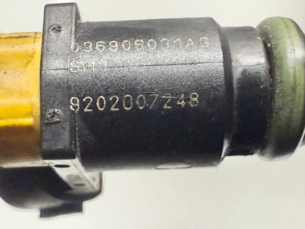 Kraftstoffverteiler SKODA Roomster/Fabia 5J0 1.4 2010 836133319BT