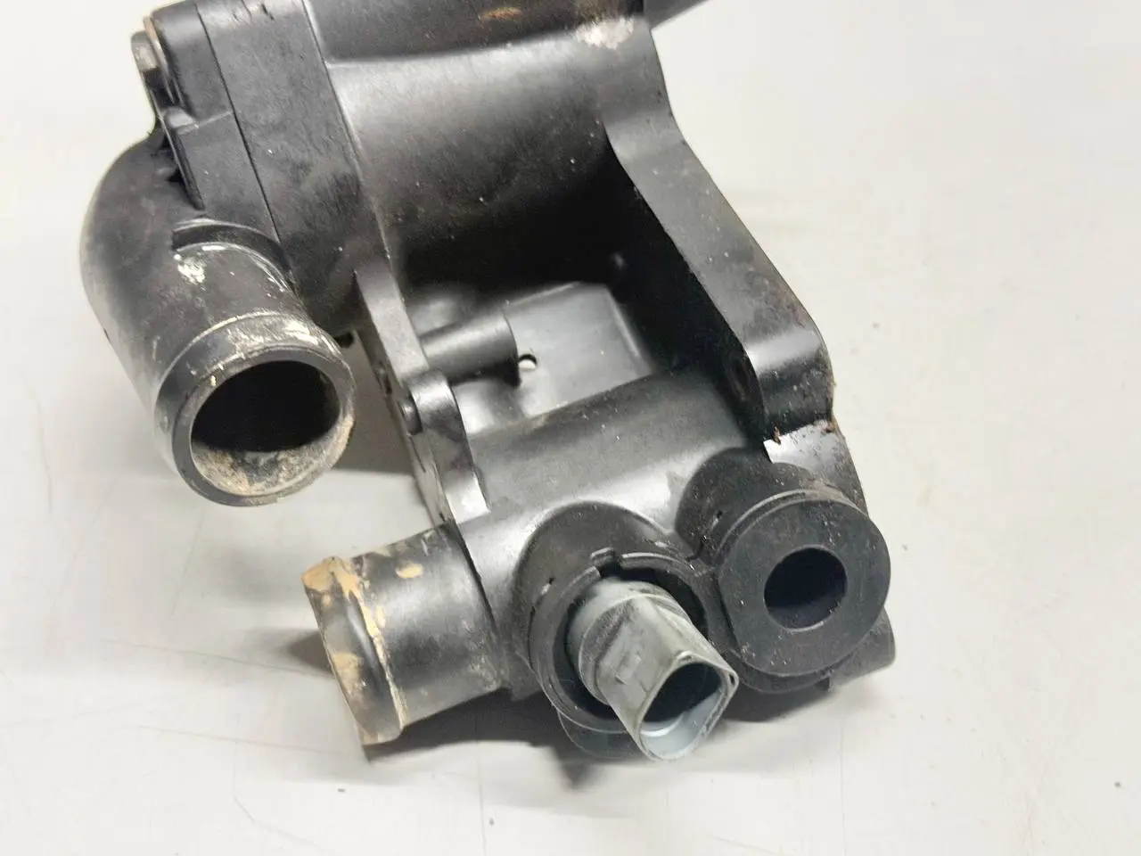 Thermostatgehäuse SKODA Roomster/Fabia 5J0 1.4 2010 032121111CG