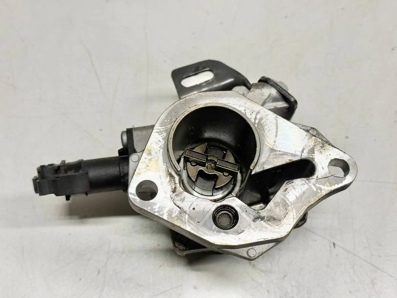 Vakuumpumpe Unterdruckpumpe 8201005306-C Renault Modus 1,5 dCi 2012 82C1005306