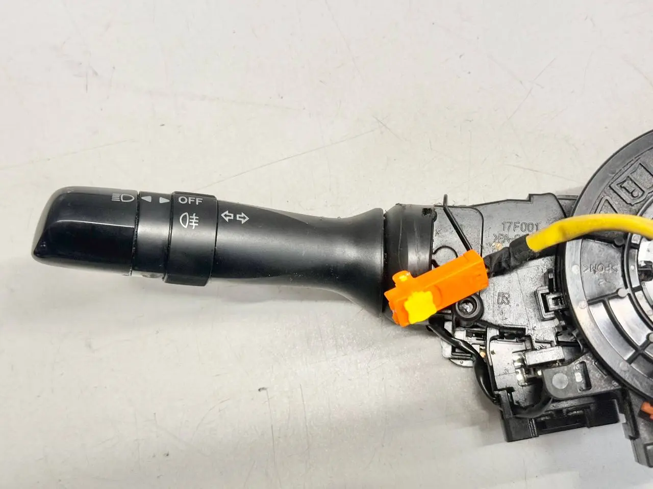 Wischerschalter Blinkerschalter Kombischalter Peugeot 107 1.0L 2008 173848
