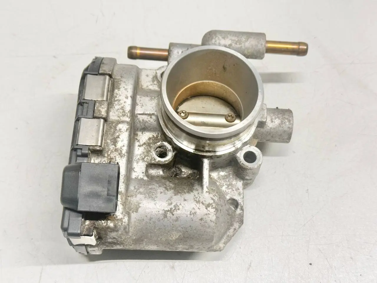 Drosselklappe / Gaspedalgehause fuer Corsa D Opel Corsa-D 1.4L 2008 24420536
