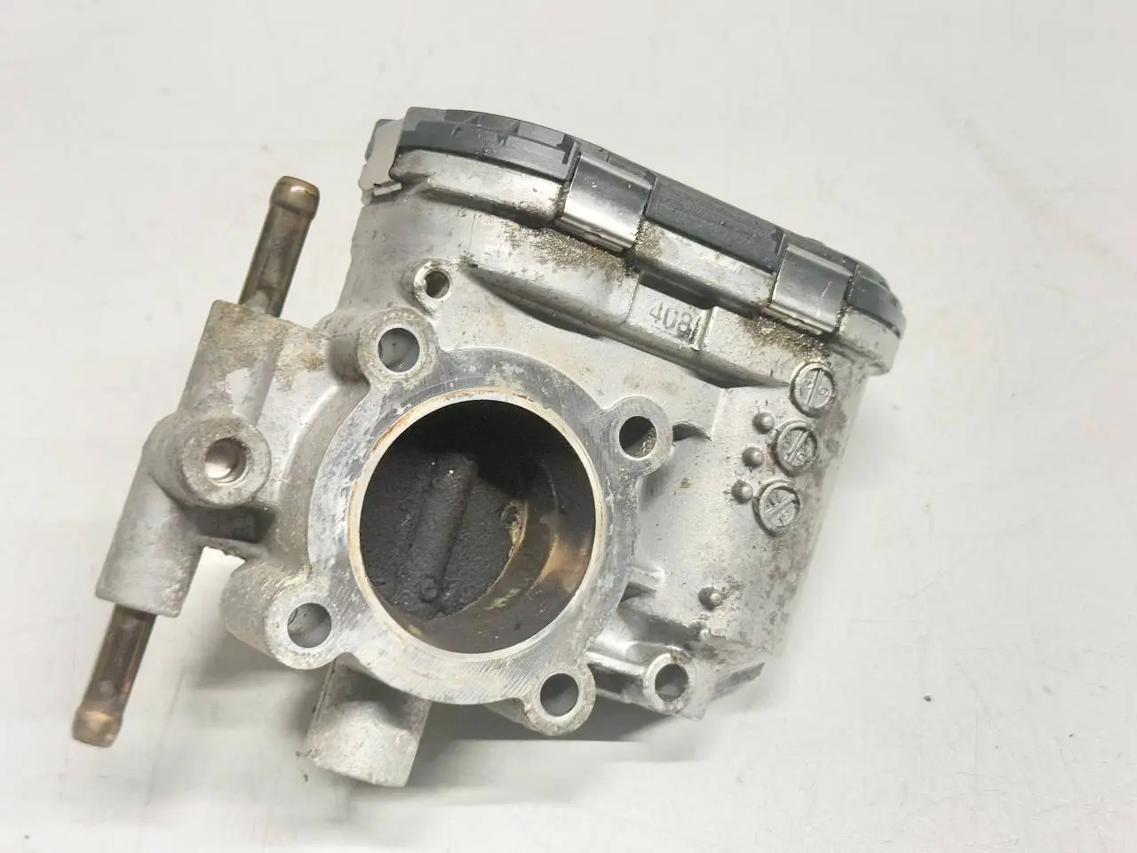Drosselklappe / Gaspedalgehause fuer Corsa D Opel Corsa-D 1.4L 2008 24420536