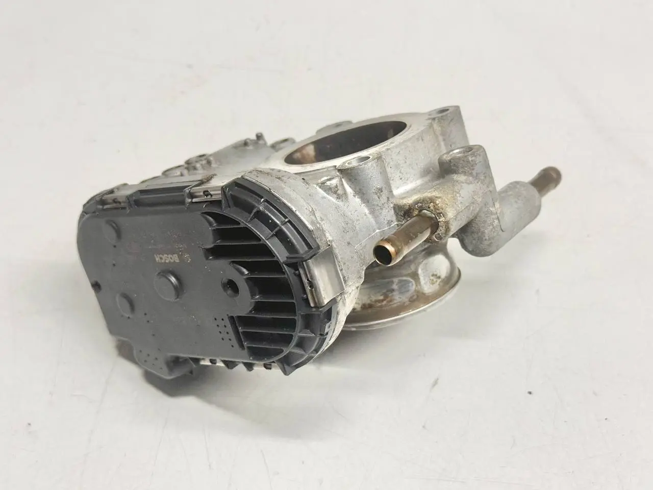 Drosselklappe / Gaspedalgehause fuer Corsa D Opel Corsa-D 1.4L 2008 24420536