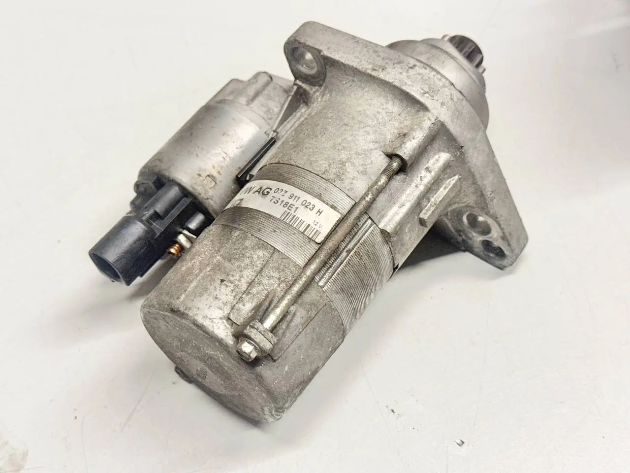 Anlasser Starter Motor für Golf 5 Passat VW Passat 3C Limo 1.9L TDI 02Z911023H