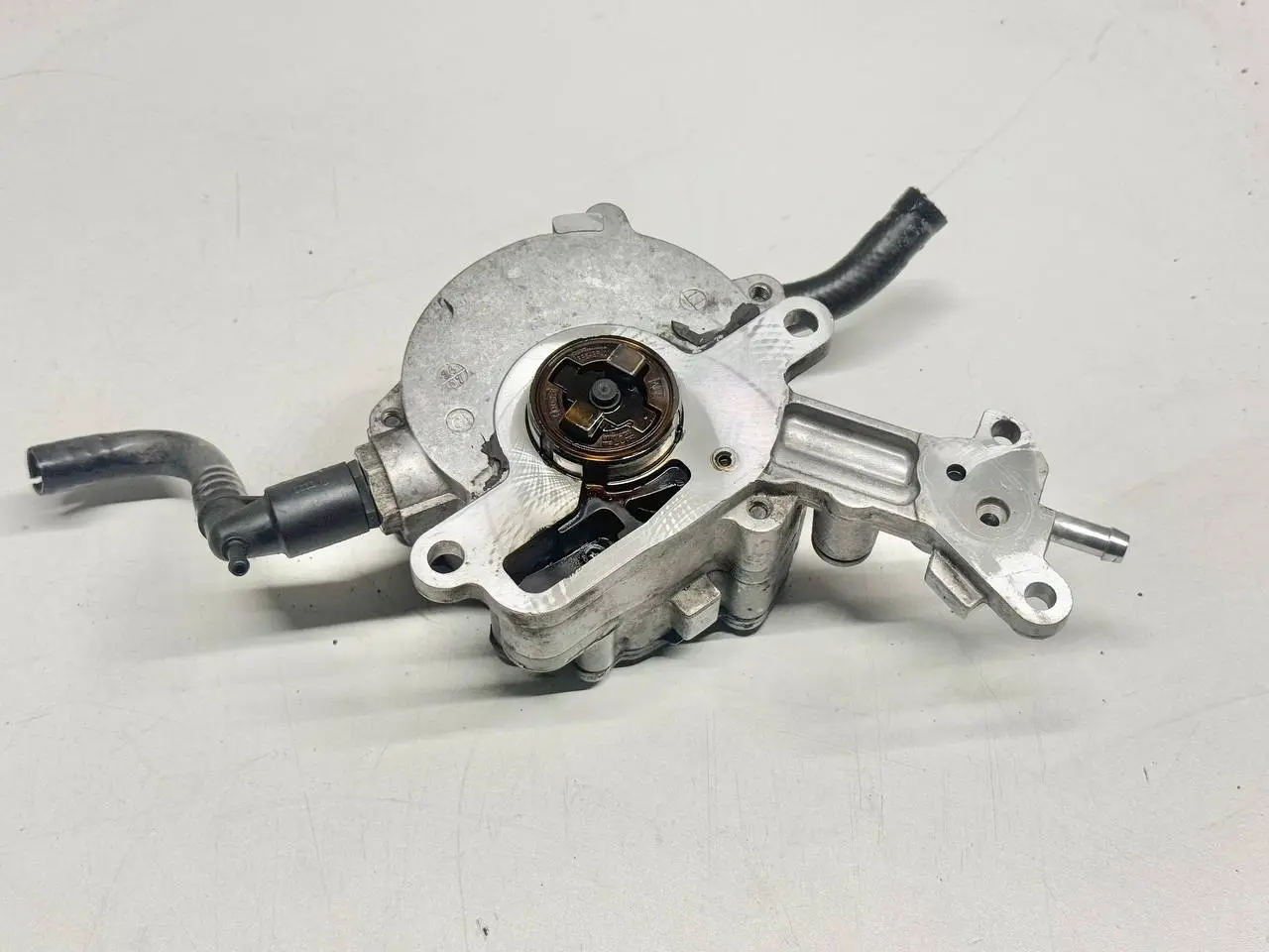 Unterdruckpumpe Passat 3C Limo Octavia 1Z5 VW Passat 3C Limo 1.9L TDI 038145209