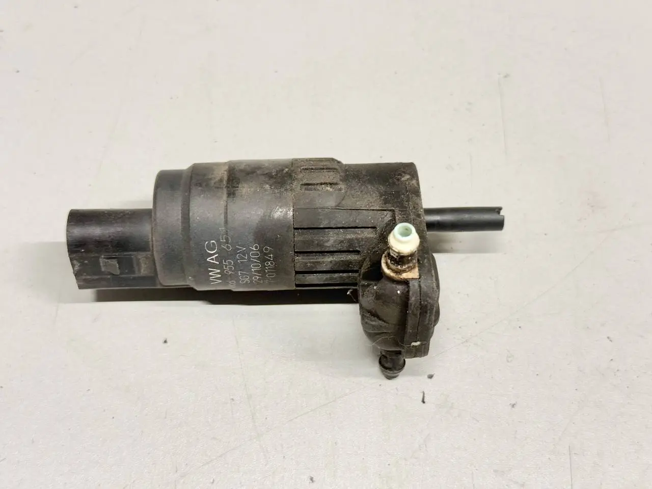 Wischwasserpumpe Golf V 5 2007 1K1 1.4L VW Golf V 5 2007 1K1 1.4L TSI 1K6955651