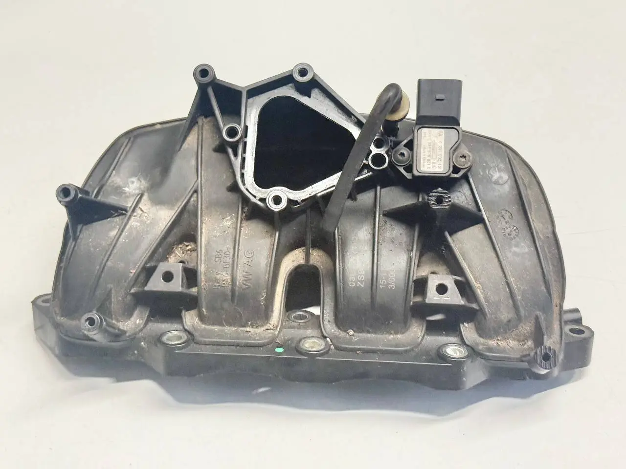 Ansaugkrümmer Ansaugbrücke für Touran VW Golf V 5 2007 1K1 1.4L TSI 03C129711Q