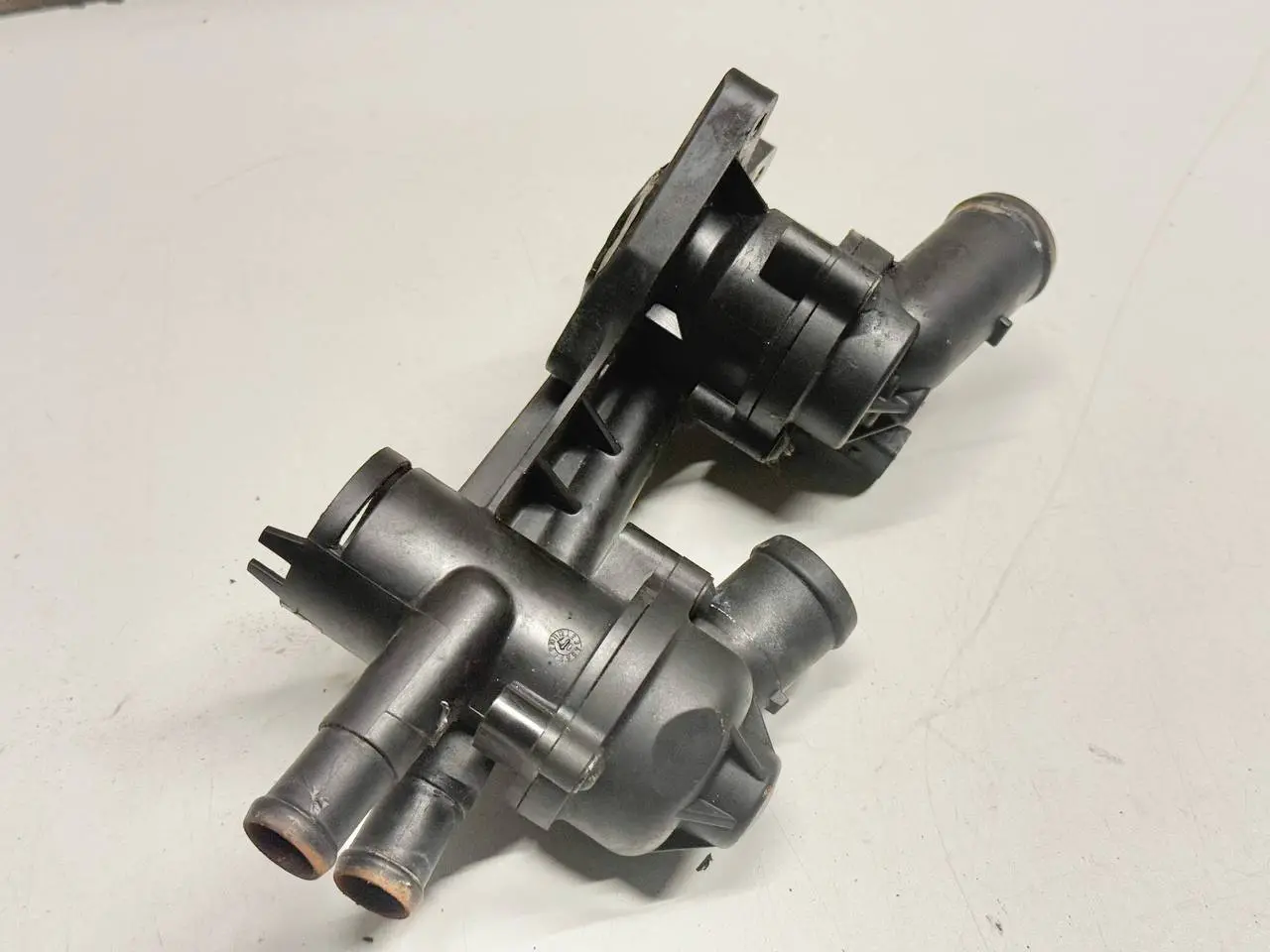 Thermostatgehäuse Golf V 5 2007 1K1 VW Golf V 5 2007 1K1 1.4L TSI 03C121118D