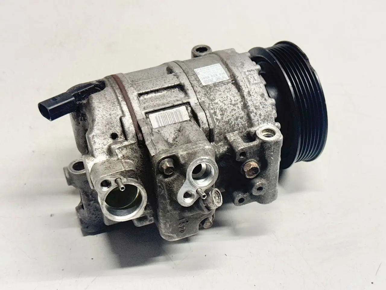 Klimakompressor, Golf V 5 2007 1K1 VW Golf V 5 2007 1K1 1.4L TSI 1K0820859C