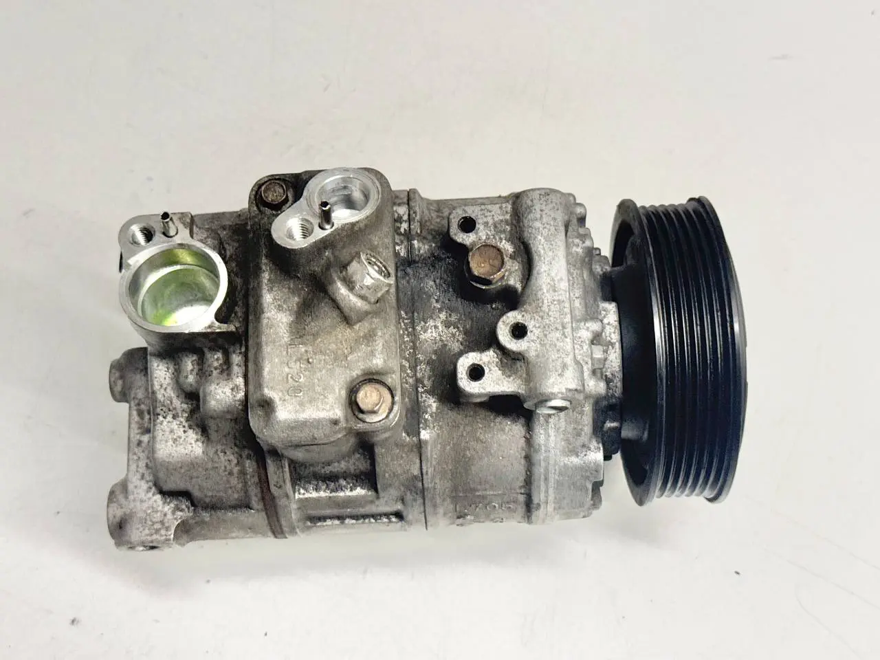 Klimakompressor, Golf V 5 2007 1K1 VW Golf V 5 2007 1K1 1.4L TSI 1K0820859C