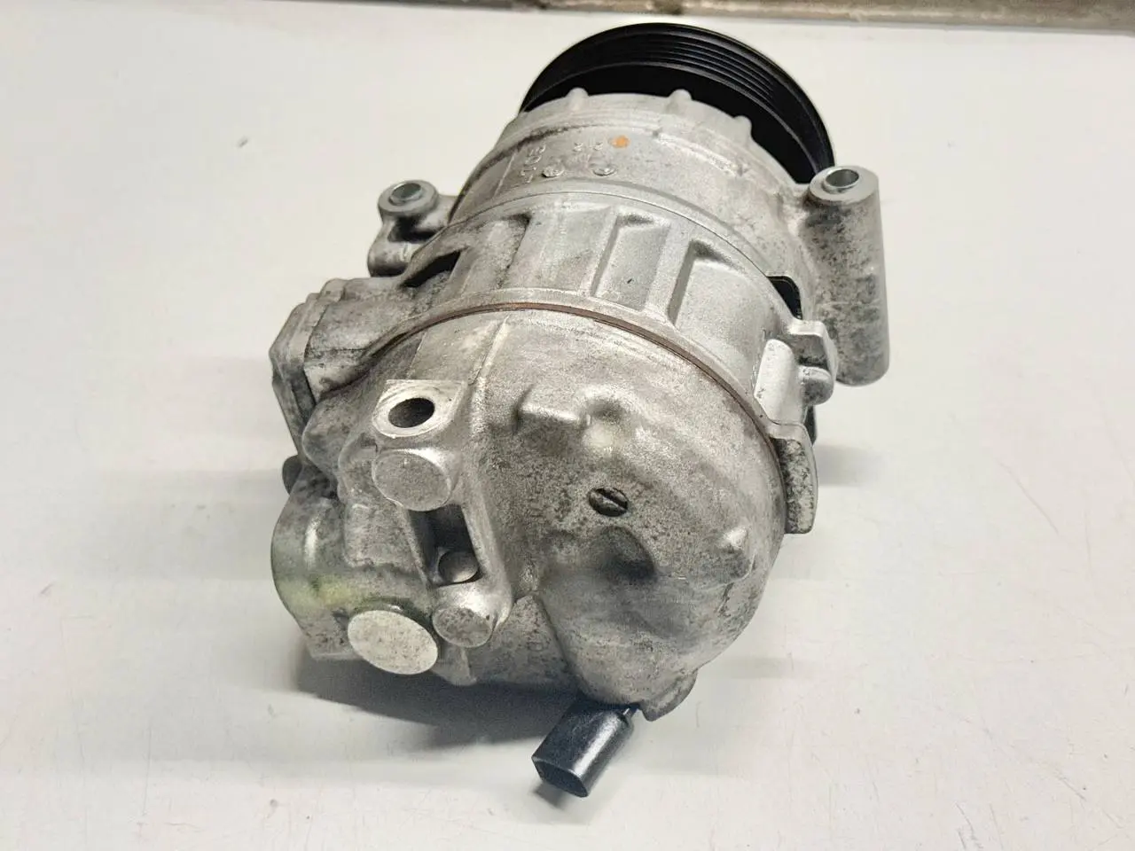 Klimakompressor, Golf V 5 2007 1K1 VW Golf V 5 2007 1K1 1.4L TSI 1K0820859C