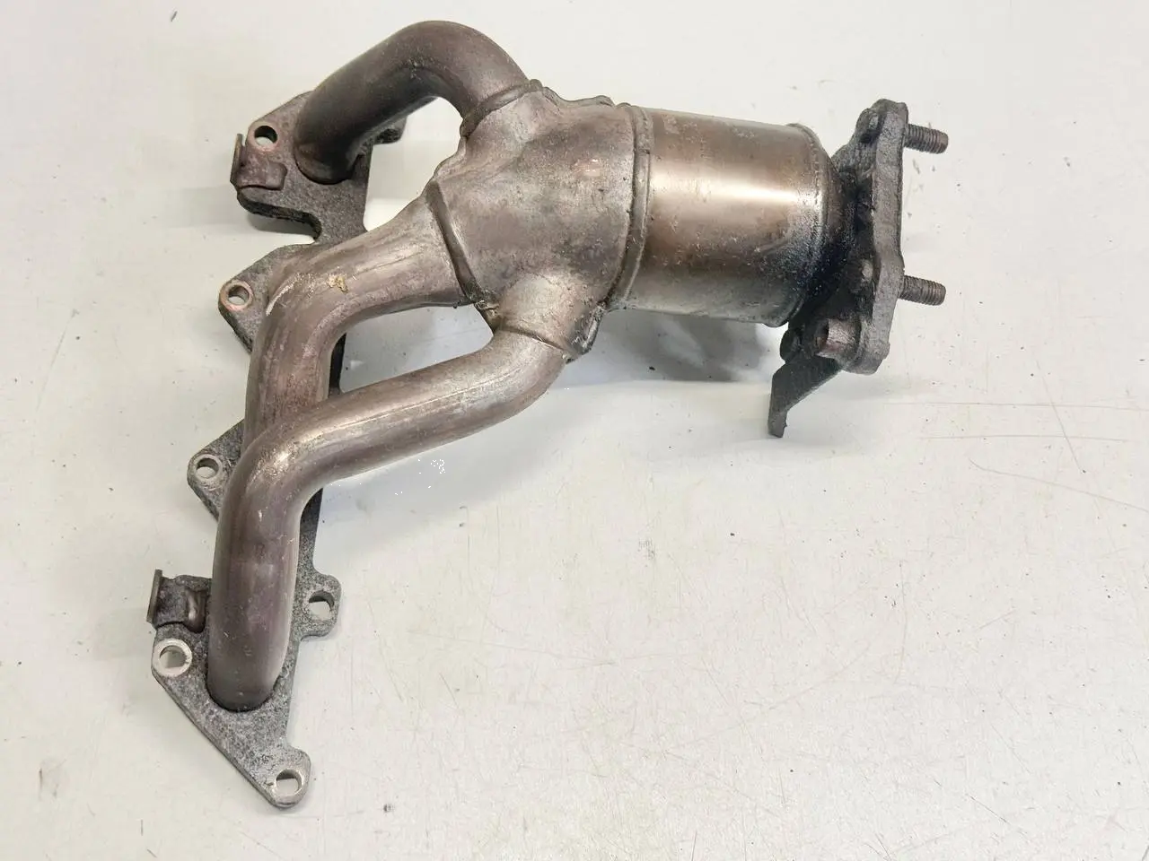 Abgaskrümmer Katalysator für 4 Bora 1,6 Golf 4 VW Polo 9N1 1,2L 2002 E552730002