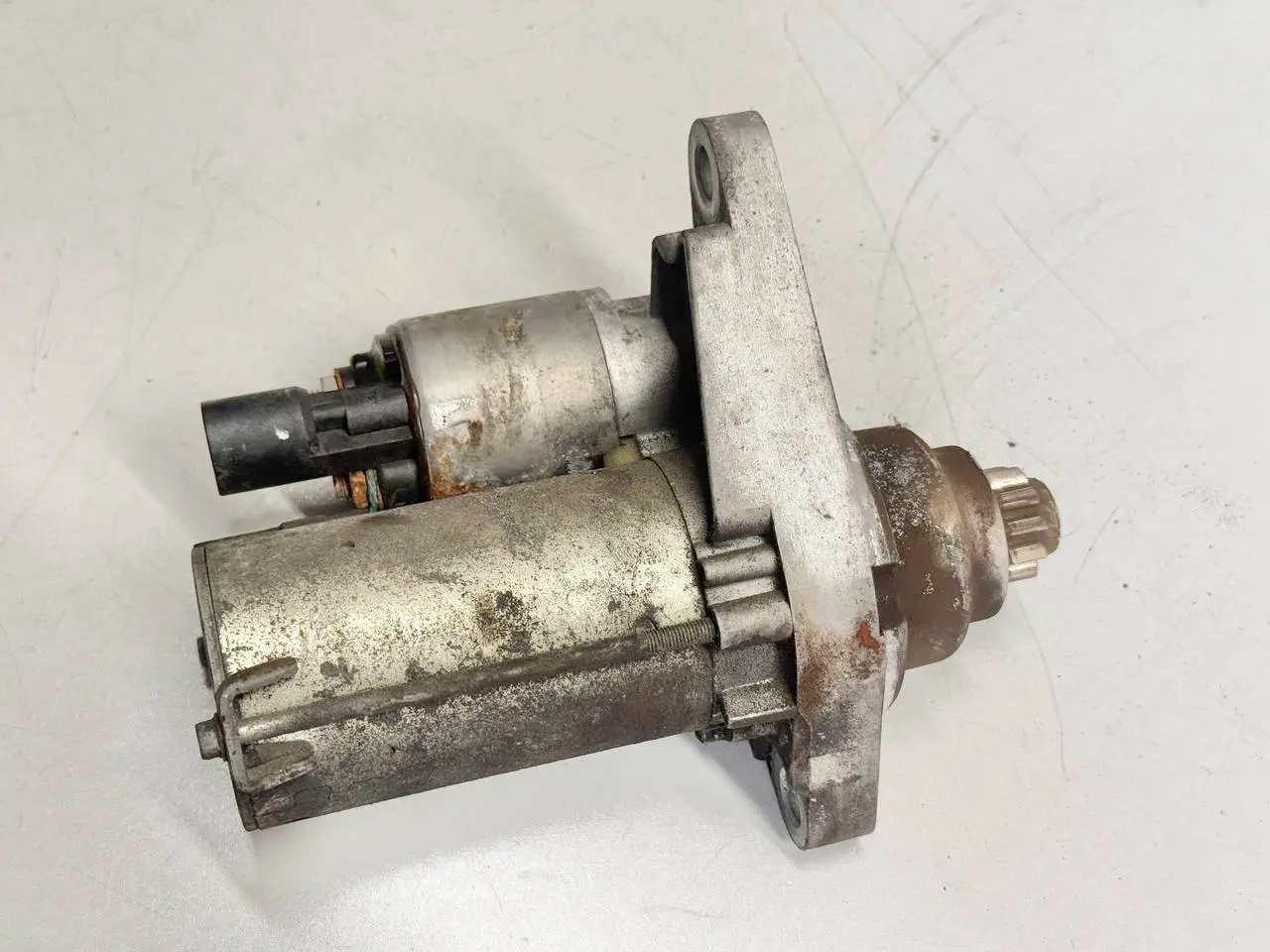 Anlasser Startermotor für 1.6 Golf VW Golf Plus 2006 5M1 1,6 FSI 02T911023S