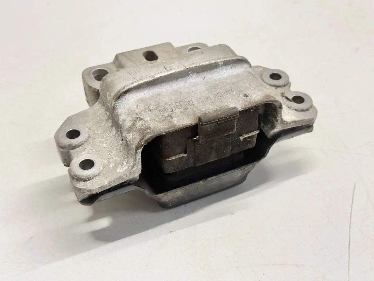 Motorhalterung Getriebehalter Lager VW Golf Plus 2006 5M1 1,6 FSI 1K0199555