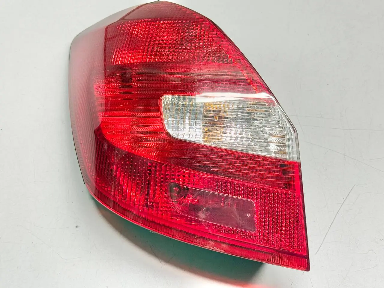 Rückleuchte links Roomster/Fabia SKODA Roomster/Fabia 5J0 1.4 2010 9EL35425803