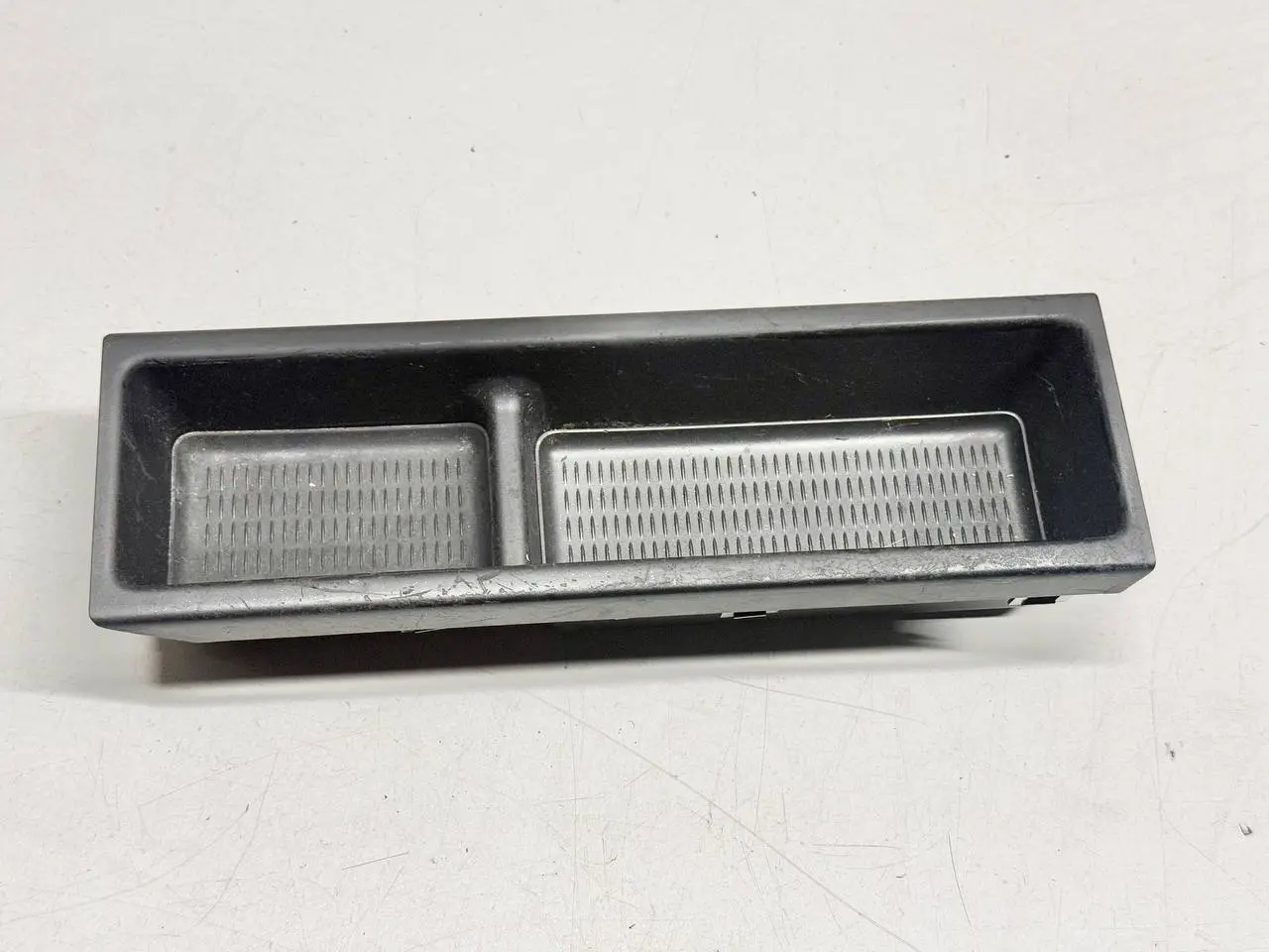 Ablagefach Einlage Mittelkonsole für BMW 320I E46 AV11 Limo 2004 7014753