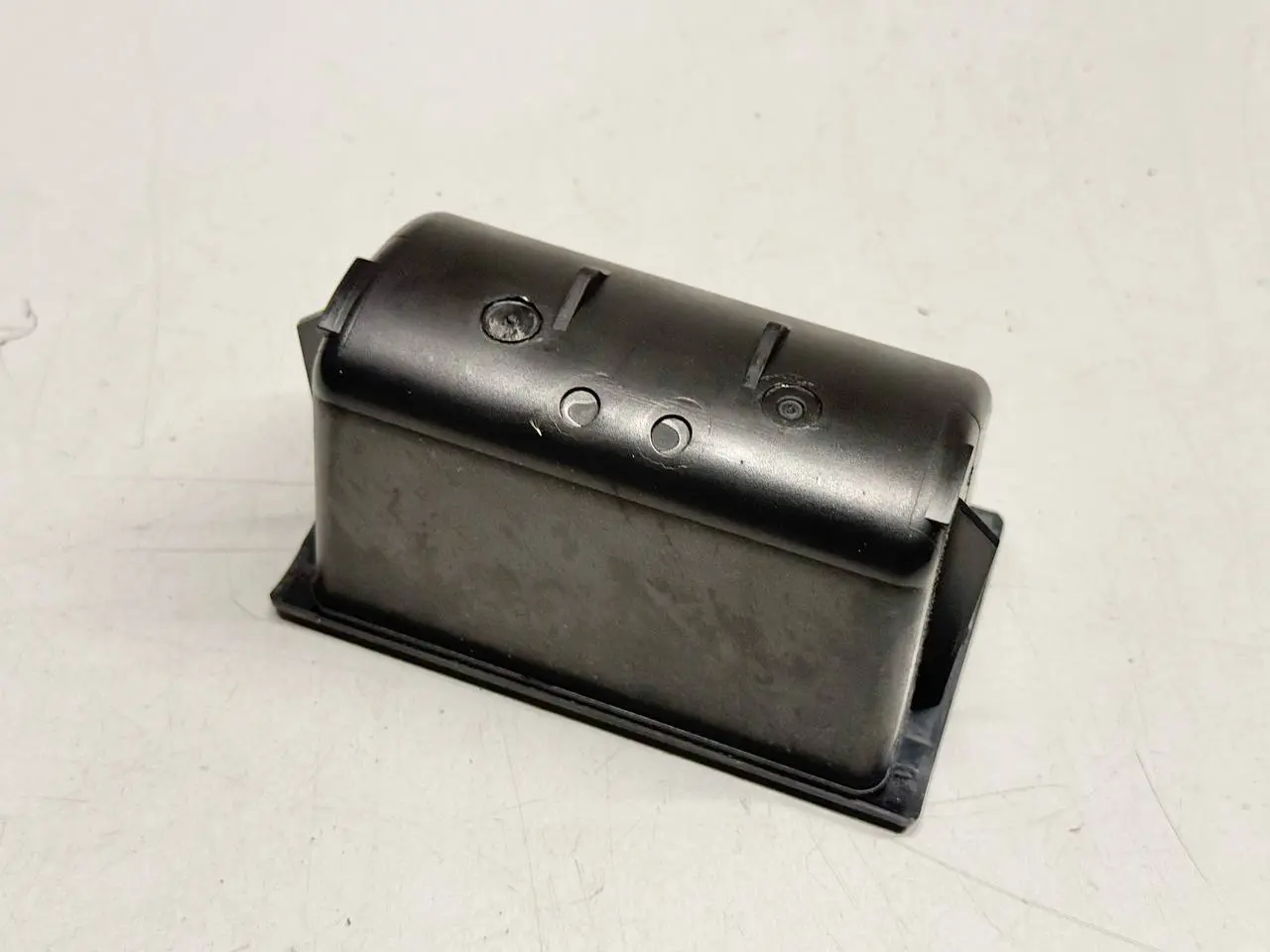 Ablagefach Mittelkonsole hinten 320I AV11 BMW 320I E46 AV11 Limo 2004 8225377