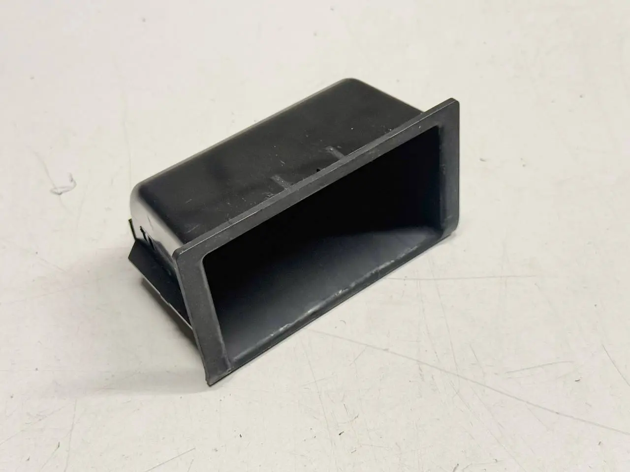 Ablagefach Mittelkonsole hinten 320I AV11 BMW 320I E46 AV11 Limo 2004 8225377