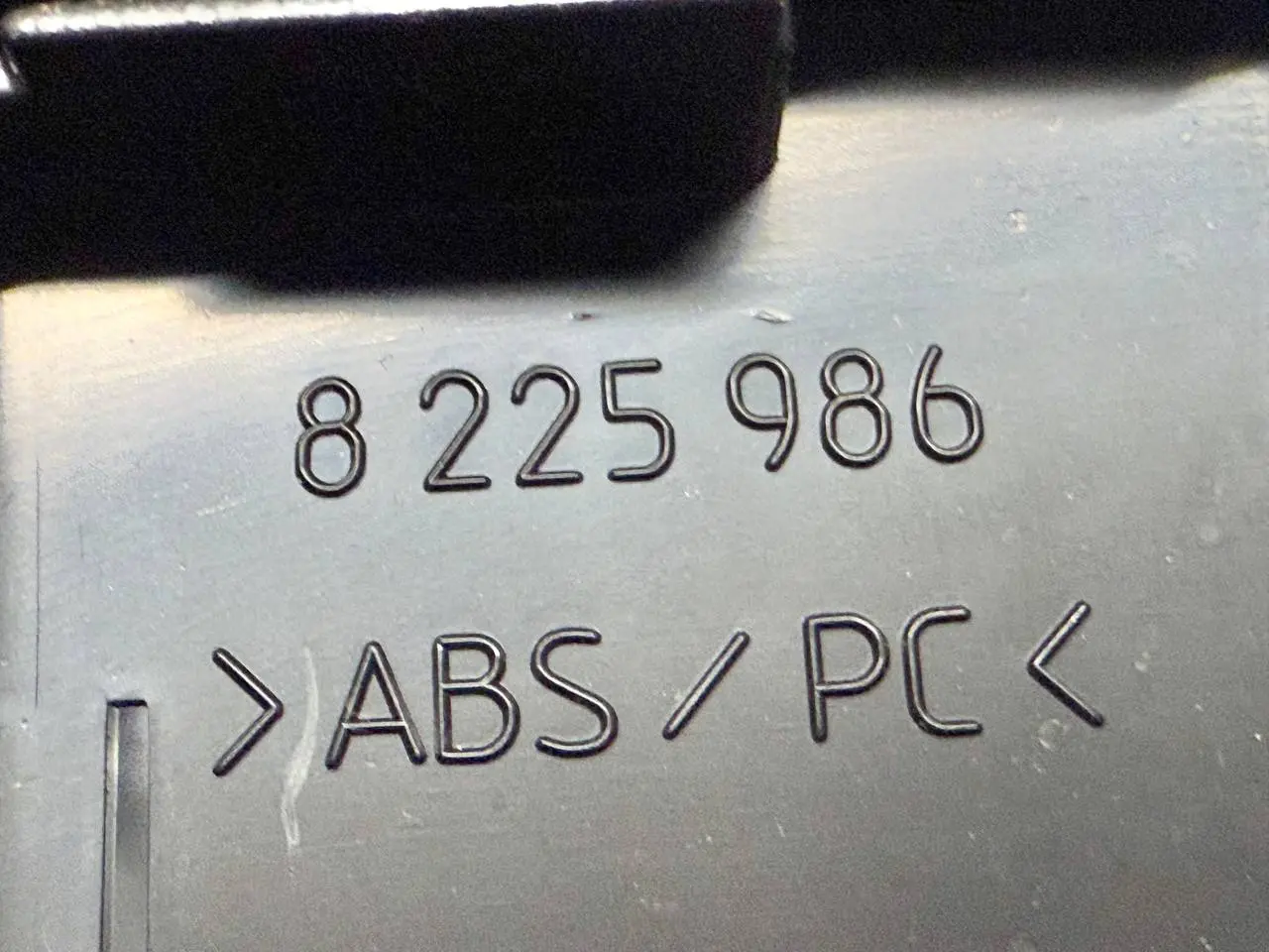 Ablagefach Mittelkonsole Fach hinten 320I BMW 320I E46 AV11 Limo 2004 8225986
