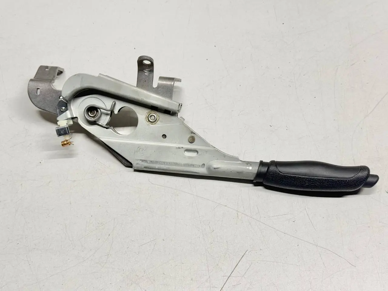 Handbremshebel Handbremse Griff 320I AV11 BMW 320I E46 AV11 Limo 2004 1164485